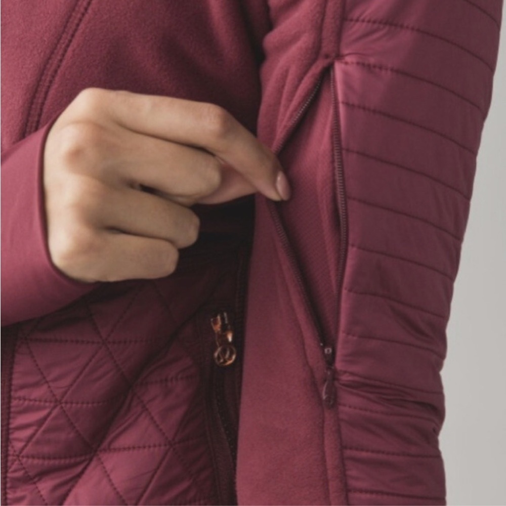 lululemon athletica Fleecy Keen Jacket with removable hood in wine berry - Picture 5 of 11